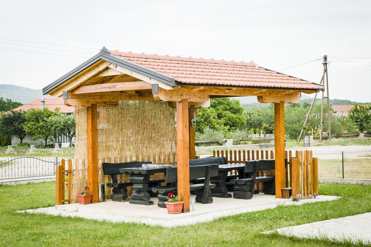 Apartment Kravica ยูบุสกี ภายนอก รูปภาพ